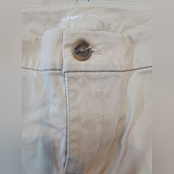 NWT Old Navy Khaki Stretch Twill Pants Women’s Size 6 | 29" Inseam Straight Fit - Picture 3 of 8